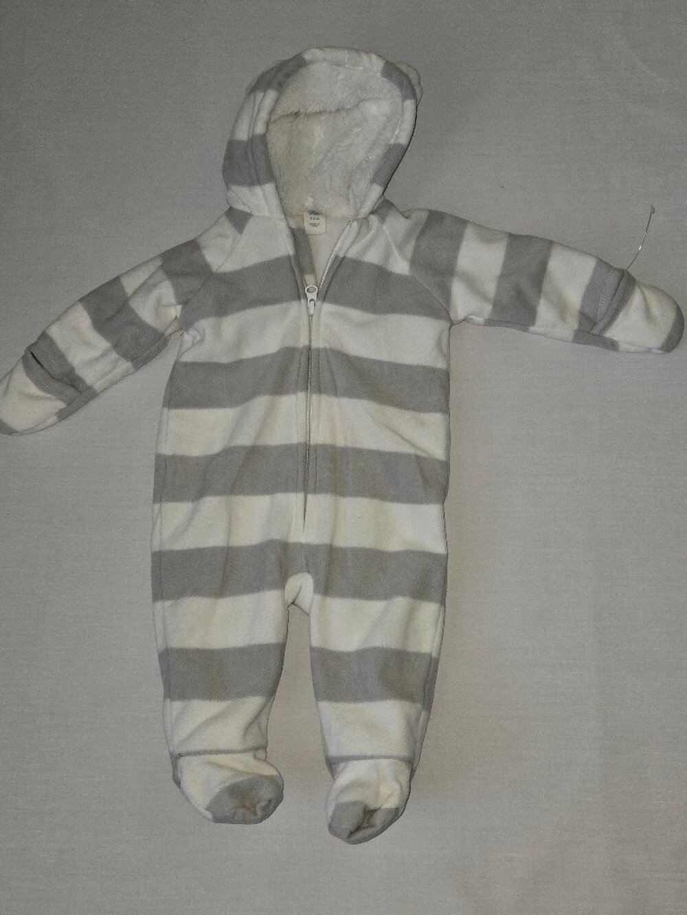 Old Navy Baby 3-6M Gray White Stripe Fleece Bunting